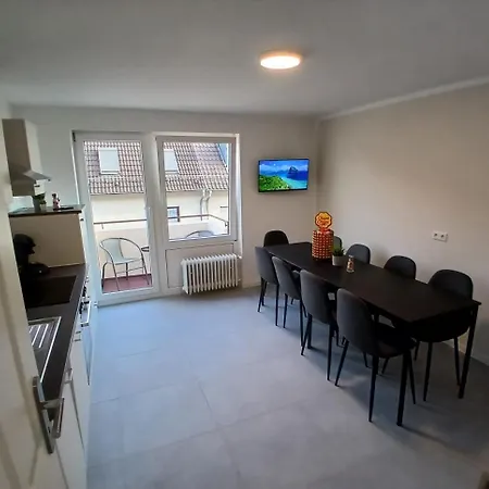 Hostal Hub 21 *